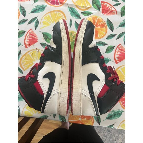 Nike Air Jordan One Retro Mid Rise Black Toe 2023 Black White Red Youth Size 7 - Picture 7 of 13